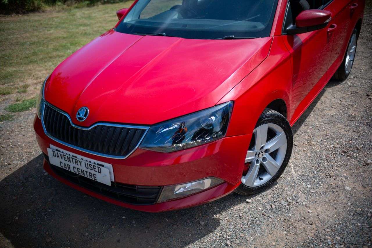 A 2015 SKODA FABIA 1.2 TSI SE L Estate 5dr Petrol Manual Euro 6 (s/s) (110 ps) £20 Tax, Rear P A 2015 SKODA FABIA 1.2 TSI SE L Estate 5dr Petrol Manual Euro 6 (s/s) (110 ps) £20 Tax, Rear P