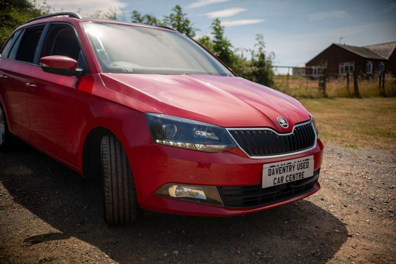 A 2015 SKODA FABIA 1.2 TSI SE L Estate 5dr Petrol Manual Euro 6 (s/s) (110 ps) £20 Tax, Rear P A 2015 SKODA FABIA 1.2 TSI SE L Estate 5dr Petrol Manual Euro 6 (s/s) (110 ps) £20 Tax, Rear P