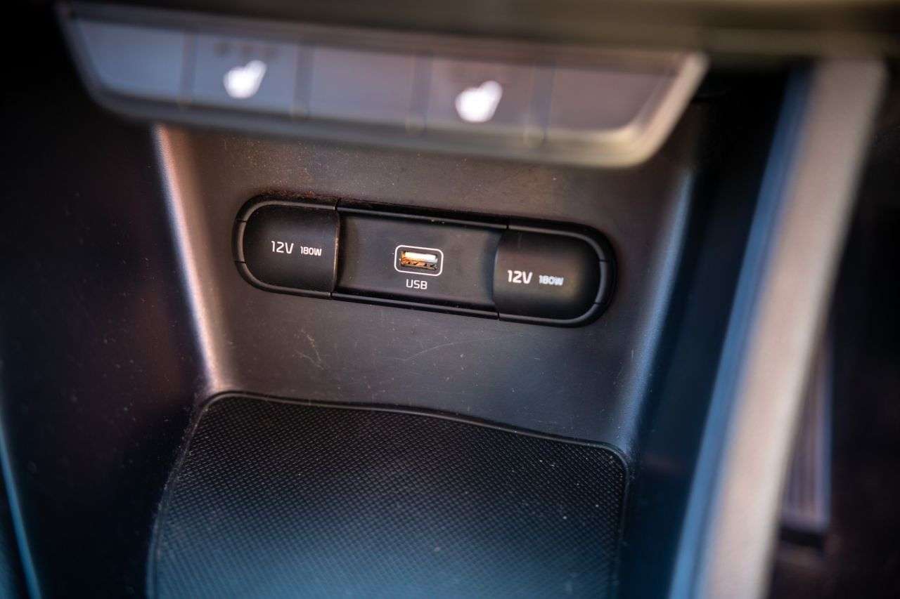 2021 KIA SPORTAGE 2021 KIA SPORTAGE