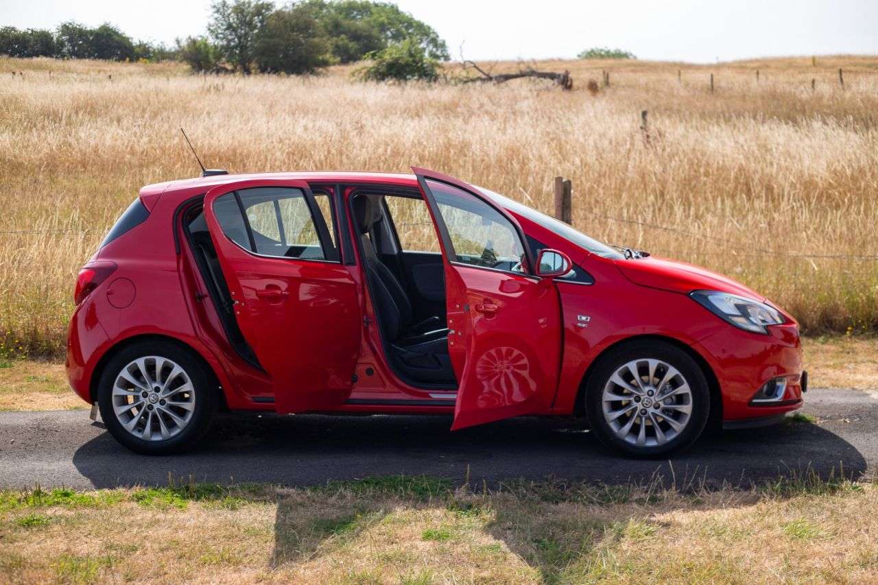 A 2016 VAUXHALL CORSA 1.4i ecoFLEX SE Hatchback 5dr Petrol Manual Euro 6 (90 ps) A 2016 VAUXHALL CORSA 1.4i ecoFLEX SE Hatchback 5dr Petrol Manual Euro 6 (90 ps)