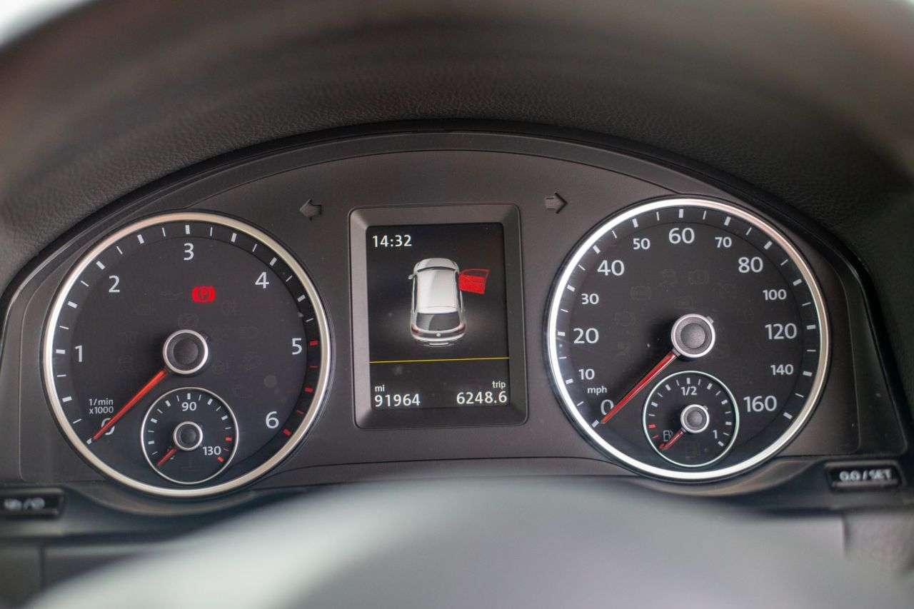 2015 VOLKSWAGEN TIGUAN 2015 VOLKSWAGEN TIGUAN