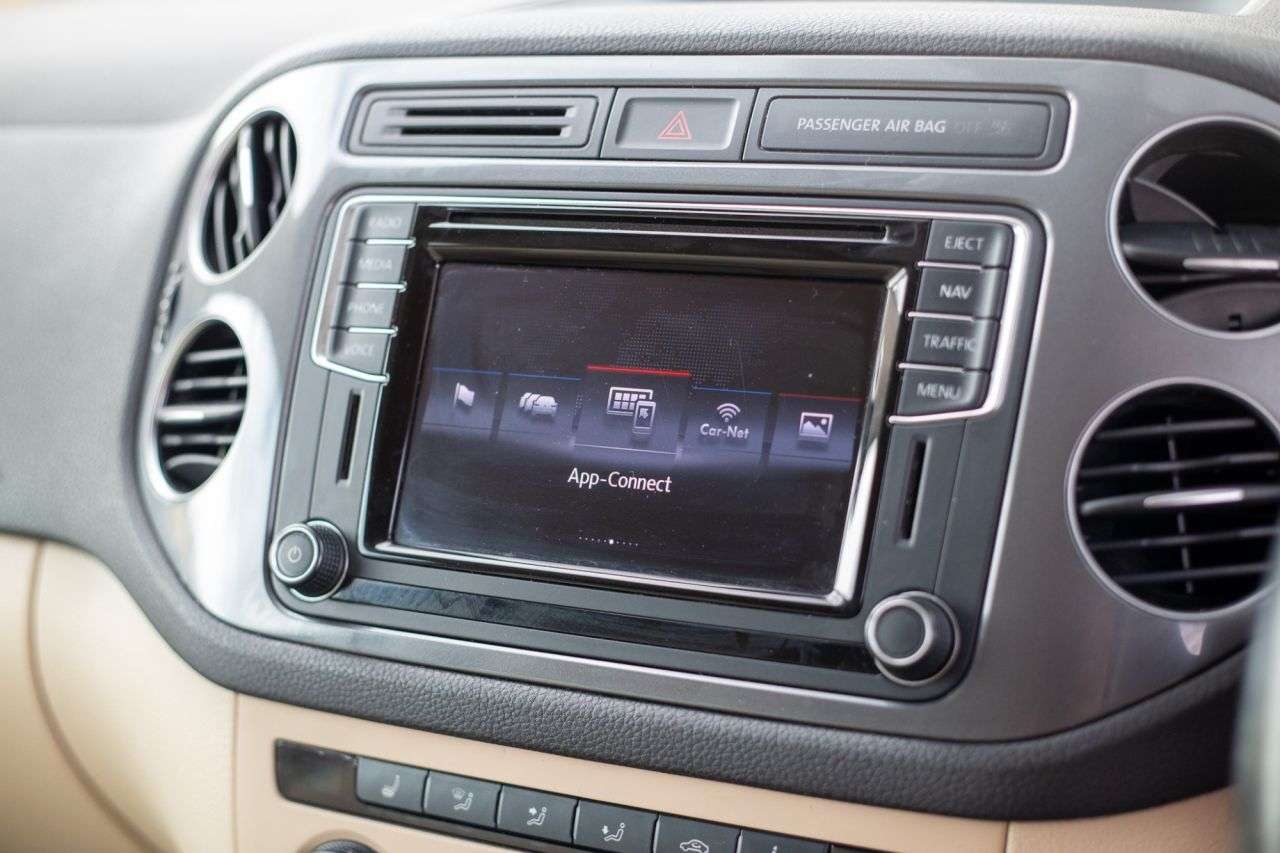 2015 VOLKSWAGEN TIGUAN 2015 VOLKSWAGEN TIGUAN
