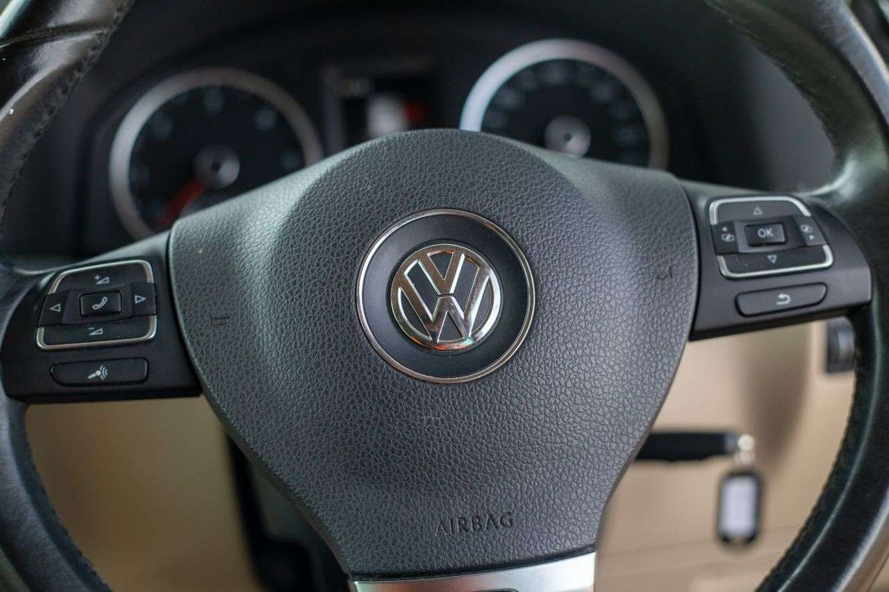 2015 VOLKSWAGEN TIGUAN 2015 VOLKSWAGEN TIGUAN