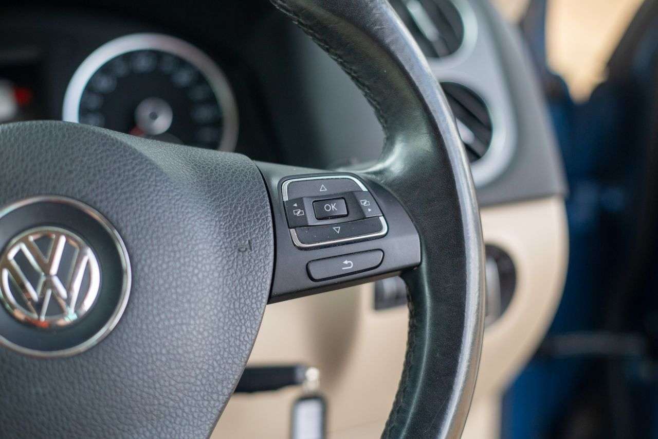 2015 VOLKSWAGEN TIGUAN 2015 VOLKSWAGEN TIGUAN