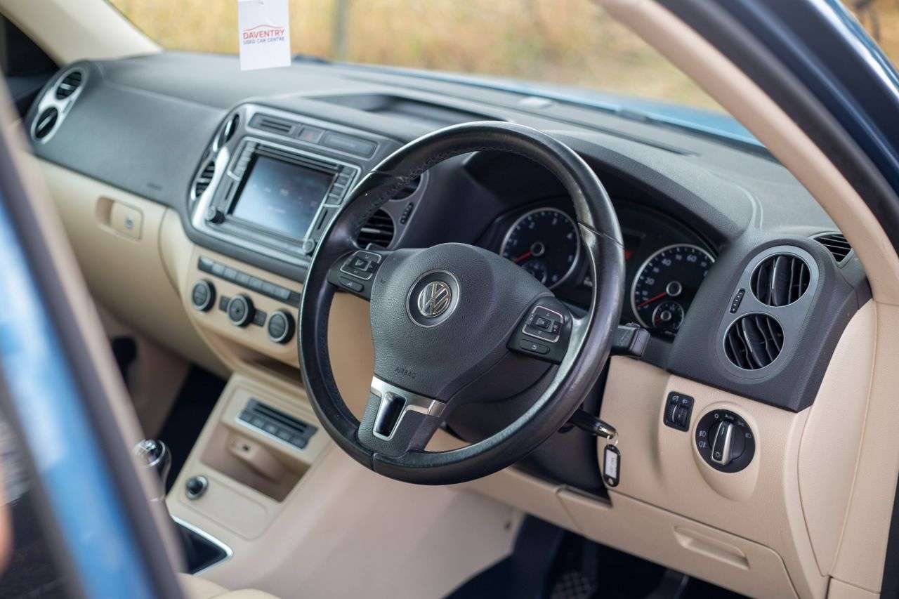2015 VOLKSWAGEN TIGUAN 2015 VOLKSWAGEN TIGUAN