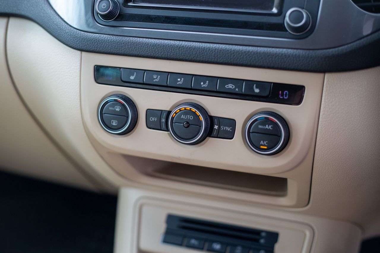 2015 VOLKSWAGEN TIGUAN 2015 VOLKSWAGEN TIGUAN