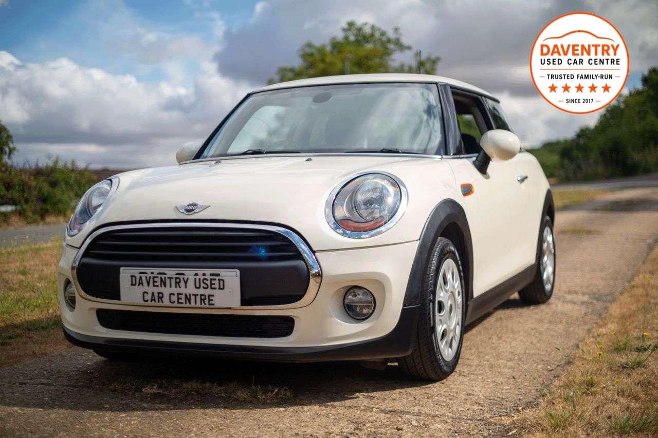 A 2015 MINI HATCH 1.2 One Hatchback 3dr Petrol Manual Euro 6 (s/s) (102 ps) Keyless Entry, 2 A 2015 MINI HATCH 1.2 One Hatchback 3dr Petrol Manual Euro 6 (s/s) (102 ps) Keyless Entry, 2