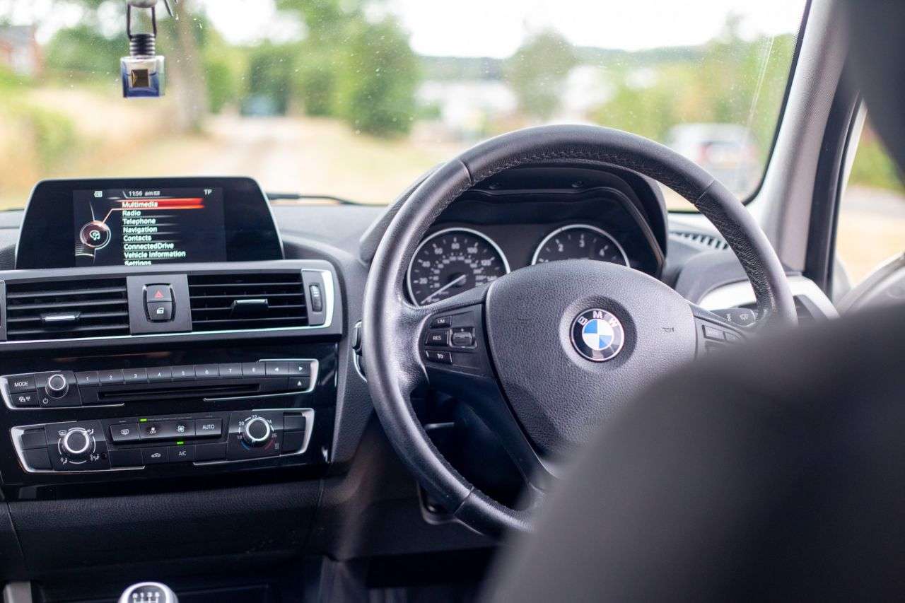 2017 BMW 1 SERIES 2017 BMW 1 SERIES