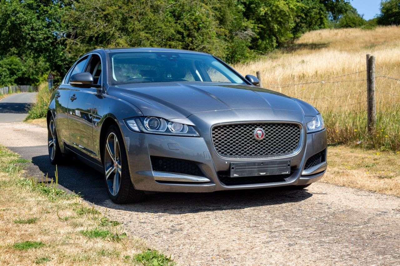A 2017 JAGUAR XF 2.0d Portfolio Saloon 4dr Diesel Auto Euro 6 (s/s) (180 ps) Over £4000 of F A 2017 JAGUAR XF 2.0d Portfolio Saloon 4dr Diesel Auto Euro 6 (s/s) (180 ps) Over £4000 of F