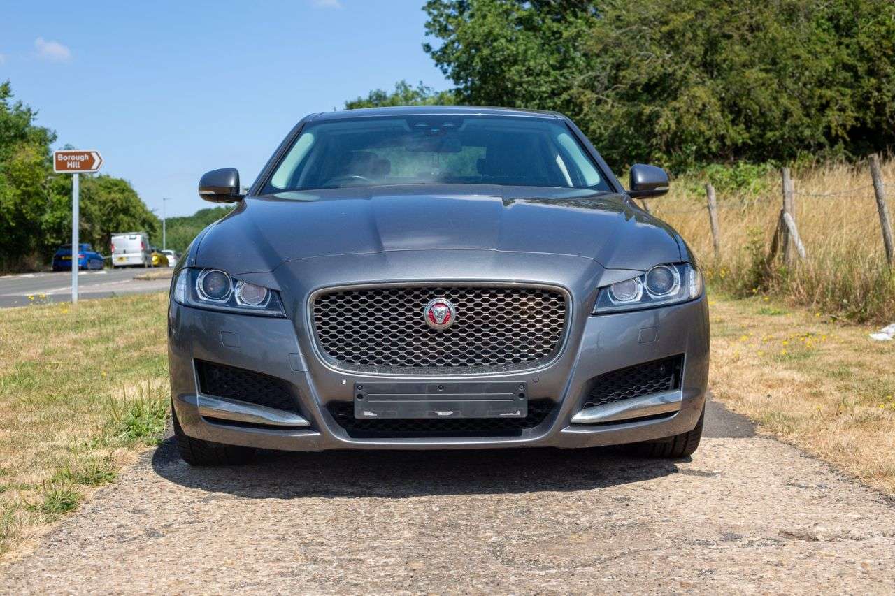 A 2017 JAGUAR XF 2.0d Portfolio Saloon 4dr Diesel Auto Euro 6 (s/s) (180 ps) Over £4000 of F A 2017 JAGUAR XF 2.0d Portfolio Saloon 4dr Diesel Auto Euro 6 (s/s) (180 ps) Over £4000 of F