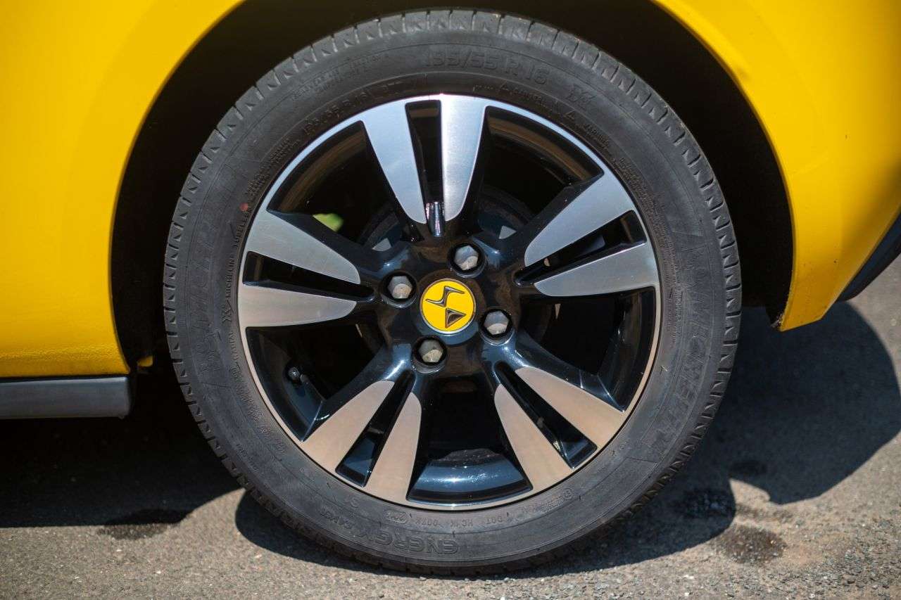 A 2016 DS AUTOMOBILES DS 3 1.2 PureTech Chic Hatchback 3dr Petrol Manual Euro 6 (82 ps) Cheap To Run, A 2016 DS AUTOMOBILES DS 3 1.2 PureTech Chic Hatchback 3dr Petrol Manual Euro 6 (82 ps) Cheap To Run,