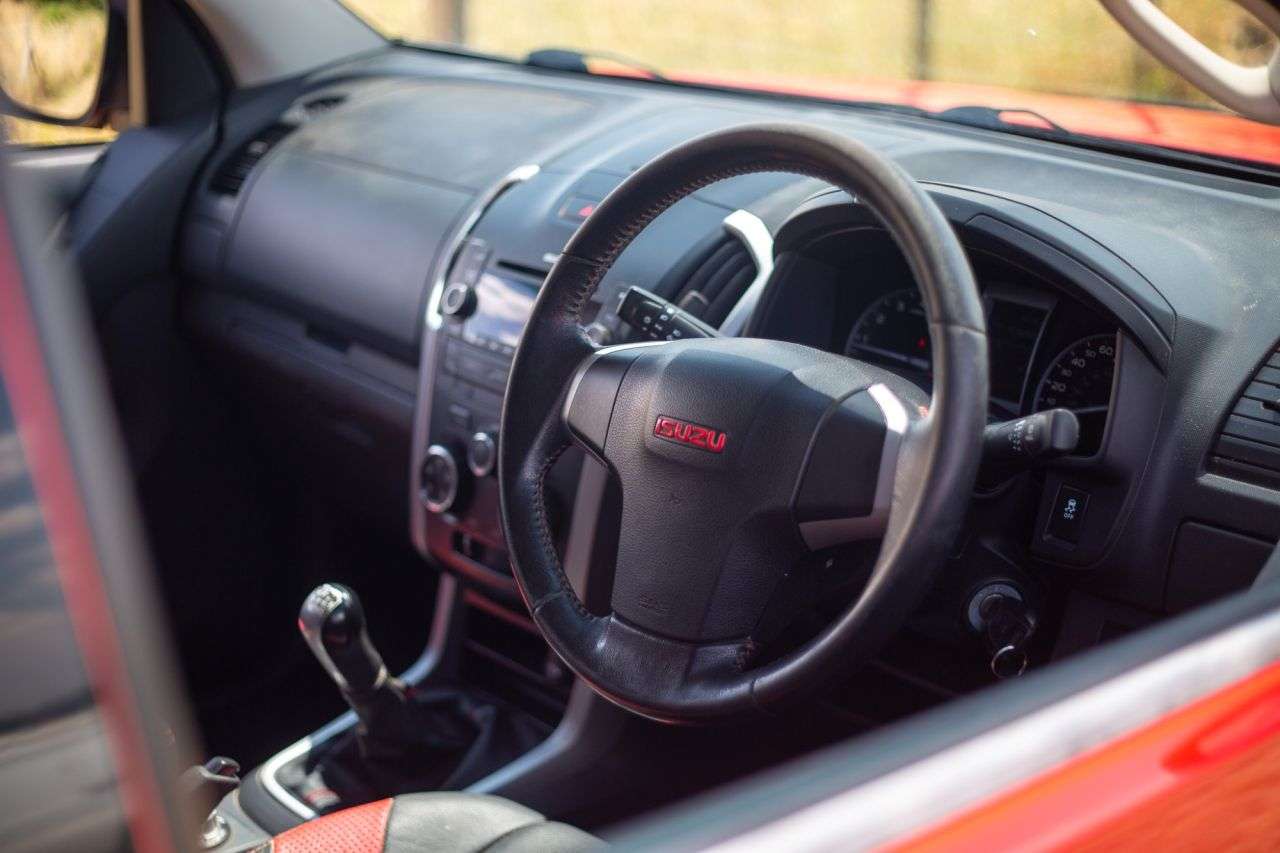 2016 ISUZU D-MAX 2016 ISUZU D-MAX