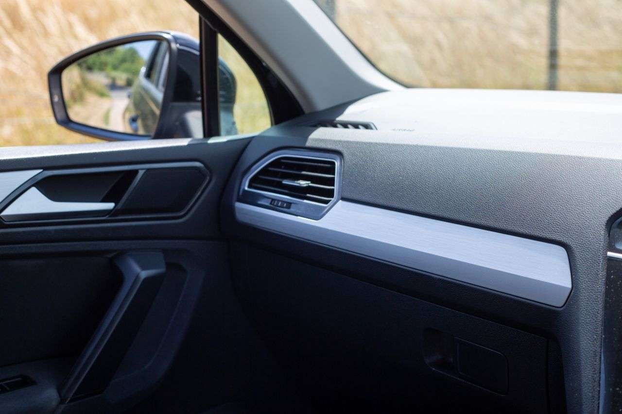 2018 VOLKSWAGEN TIGUAN 2018 VOLKSWAGEN TIGUAN