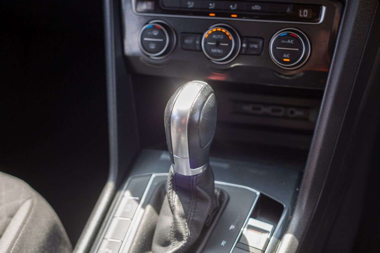 2018 VOLKSWAGEN TIGUAN 2018 VOLKSWAGEN TIGUAN