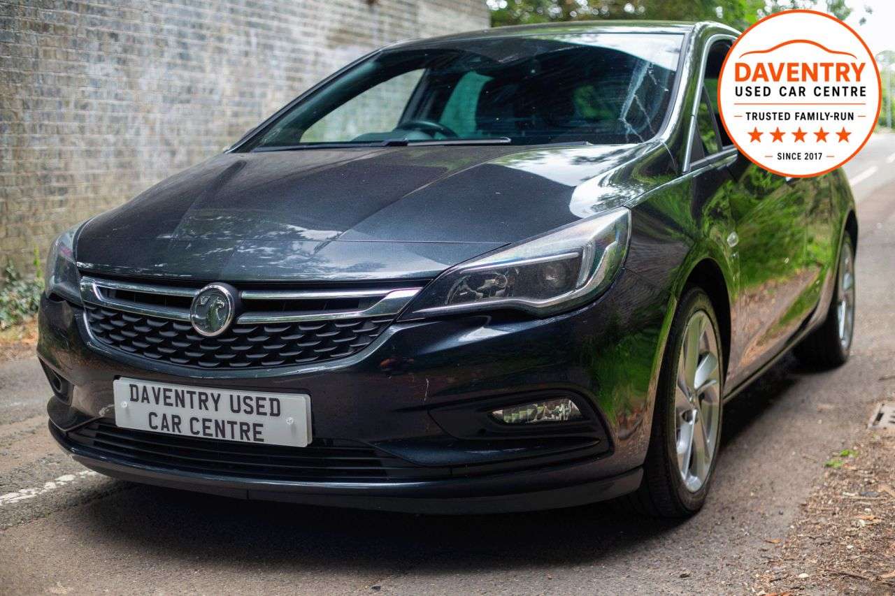 A 2016 VAUXHALL ASTRA 1.0i Turbo ecoFLEX SRi Nav Hatchback 5dr Petrol Manual Euro 6 (s/s) (105 ps A 2016 VAUXHALL ASTRA 1.0i Turbo ecoFLEX SRi Nav Hatchback 5dr Petrol Manual Euro 6 (s/s) (105 ps
