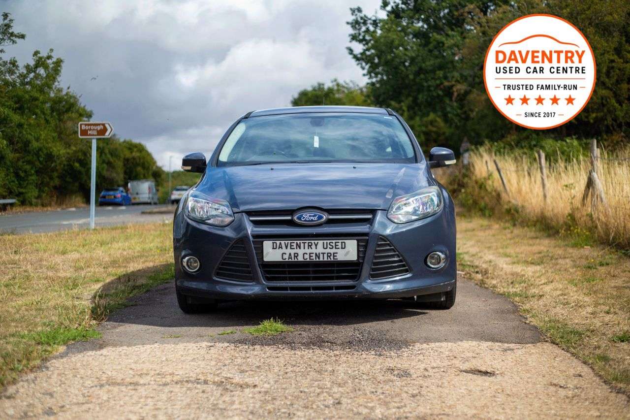 A 2013 FORD FOCUS 1.6 TDCi Zetec Hatchback 5dr Diesel Manual Euro 5 (s/s) (115 ps) New Timing A 2013 FORD FOCUS 1.6 TDCi Zetec Hatchback 5dr Diesel Manual Euro 5 (s/s) (115 ps) New Timing