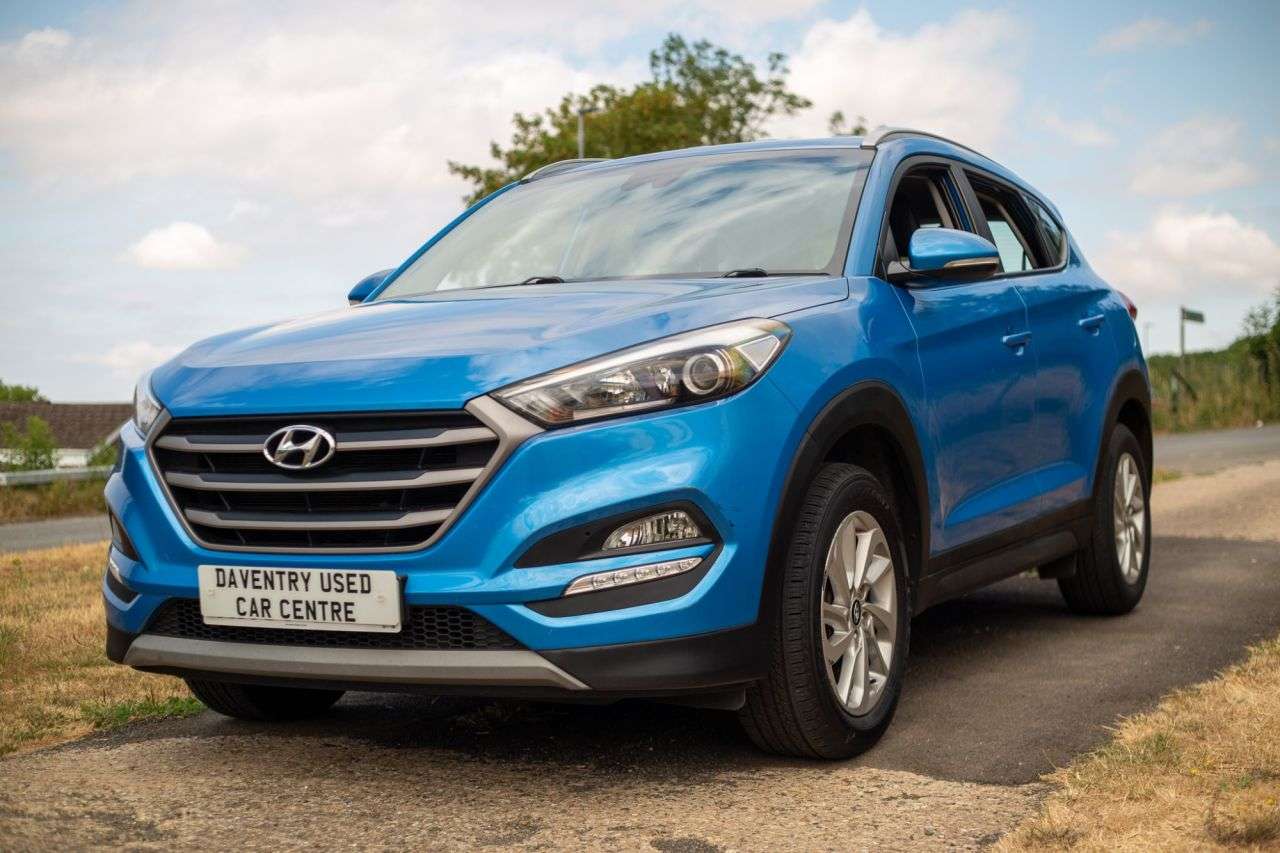 A 2018 HYUNDAI TUCSON 1.6 GDi Blue Drive SE Nav SUV 5dr Petrol Manual Euro 6 (s/s) (132 ps) 2 Own A 2018 HYUNDAI TUCSON 1.6 GDi Blue Drive SE Nav SUV 5dr Petrol Manual Euro 6 (s/s) (132 ps) 2 Own