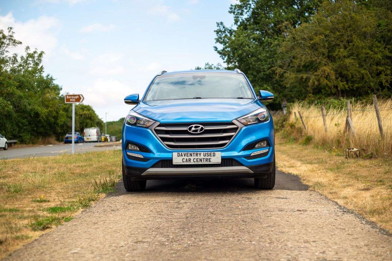A 2018 HYUNDAI TUCSON 1.6 GDi Blue Drive SE Nav SUV 5dr Petrol Manual Euro 6 (s/s) (132 ps) 2 Own A 2018 HYUNDAI TUCSON 1.6 GDi Blue Drive SE Nav SUV 5dr Petrol Manual Euro 6 (s/s) (132 ps) 2 Own