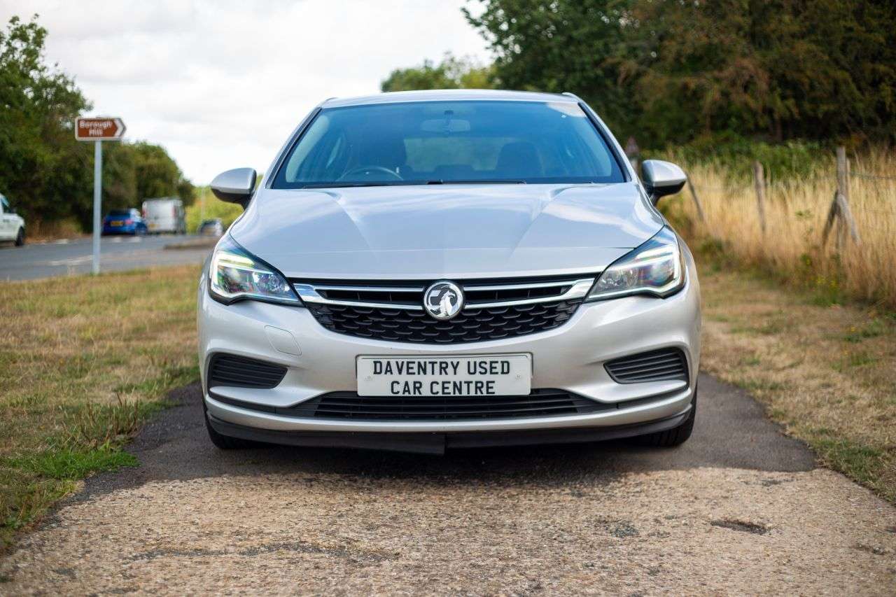 A 2016 VAUXHALL ASTRA 1.4i Turbo Tech Line Hatchback 5dr Petrol Manual Euro 6 (125 ps) TOUCHSCREE A 2016 VAUXHALL ASTRA 1.4i Turbo Tech Line Hatchback 5dr Petrol Manual Euro 6 (125 ps) TOUCHSCREE