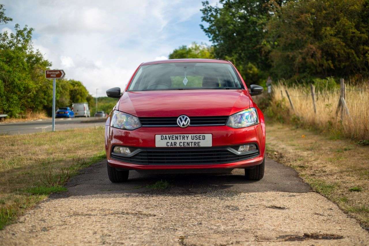 A 2015 VOLKSWAGEN POLO 1.0 BlueMotion Tech S Hatchback 5dr Petrol Manual Euro 6 (s/s) (A/C) (60 ps A 2015 VOLKSWAGEN POLO 1.0 BlueMotion Tech S Hatchback 5dr Petrol Manual Euro 6 (s/s) (A/C) (60 ps