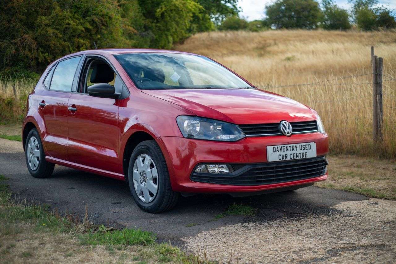 A 2015 VOLKSWAGEN POLO 1.0 BlueMotion Tech S Hatchback 5dr Petrol Manual Euro 6 (s/s) (A/C) (60 ps A 2015 VOLKSWAGEN POLO 1.0 BlueMotion Tech S Hatchback 5dr Petrol Manual Euro 6 (s/s) (A/C) (60 ps