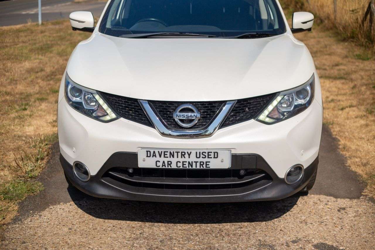 A 2015 NISSAN QASHQAI 1.2 DIG-T n-tec SUV 5dr Petrol Manual 2WD Euro 6 (s/s) (115 ps) A 2015 NISSAN QASHQAI 1.2 DIG-T n-tec SUV 5dr Petrol Manual 2WD Euro 6 (s/s) (115 ps)