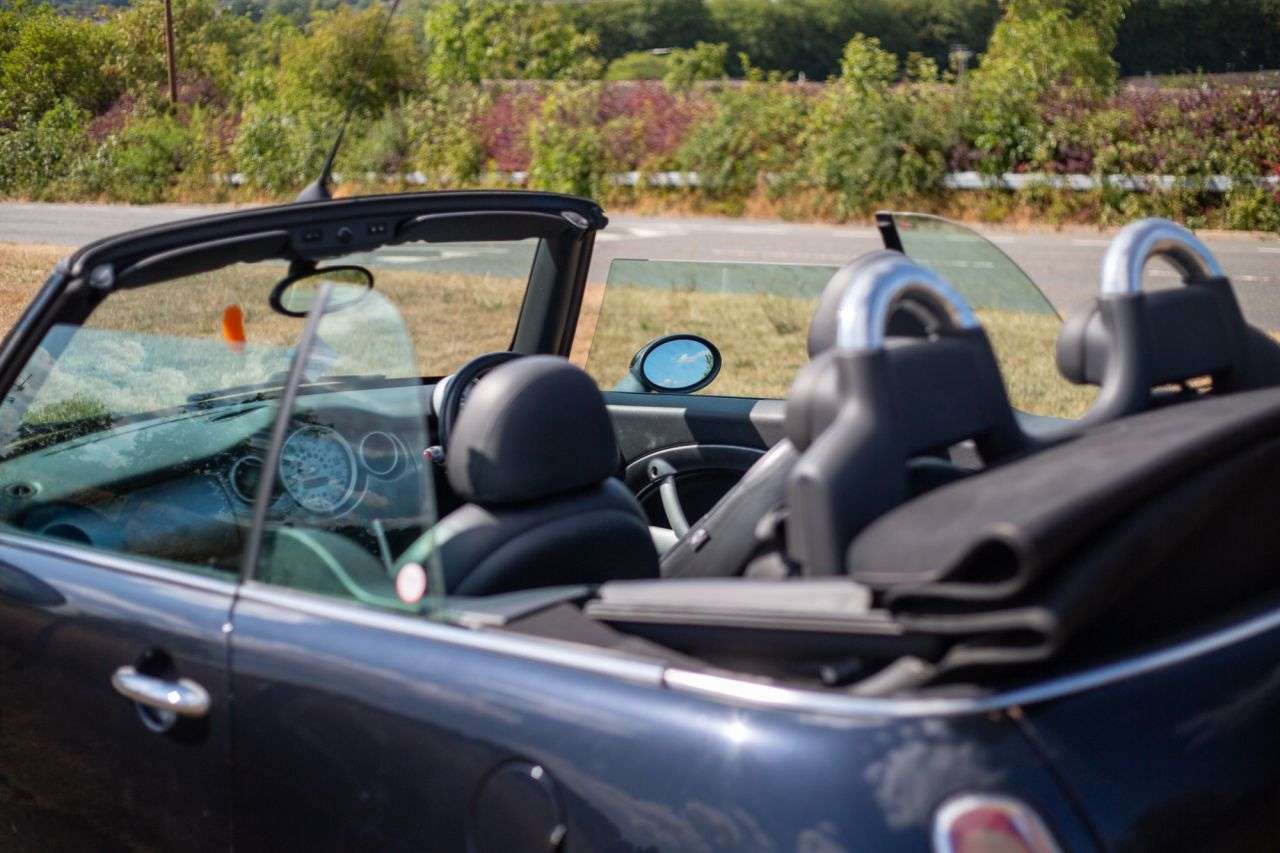 A 2007 MINI CONVERTIBLE 1.6 Cooper S Convertible 2dr Petrol Manual Euro 4 (163 bhp) £3K+ EXTRAS, LE A 2007 MINI CONVERTIBLE 1.6 Cooper S Convertible 2dr Petrol Manual Euro 4 (163 bhp) £3K+ EXTRAS, LE
