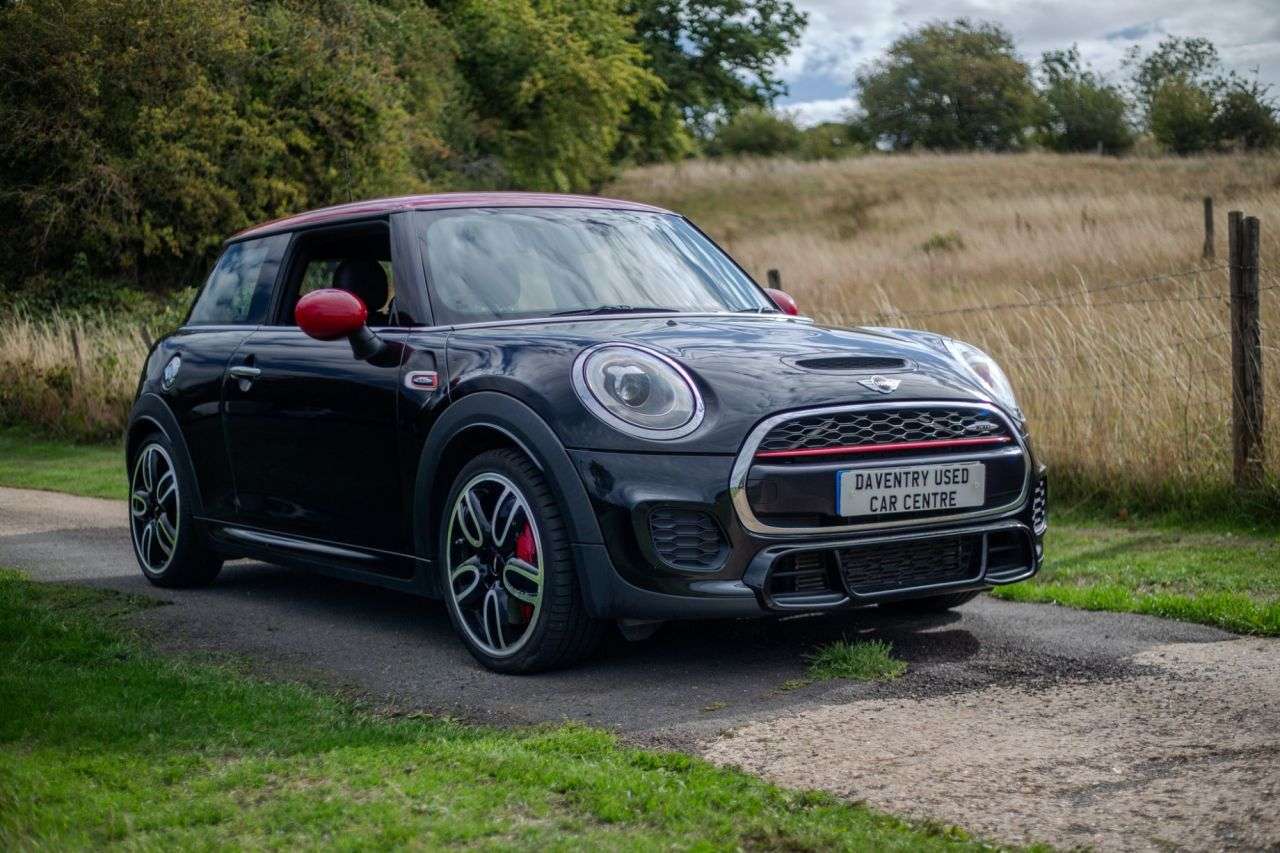 A 2018 MINI HATCH 2.0 John Cooper Works Hatchback 3dr Petrol Manual Euro 6 (s/s) (231 ps) CHI A 2018 MINI HATCH 2.0 John Cooper Works Hatchback 3dr Petrol Manual Euro 6 (s/s) (231 ps) CHI