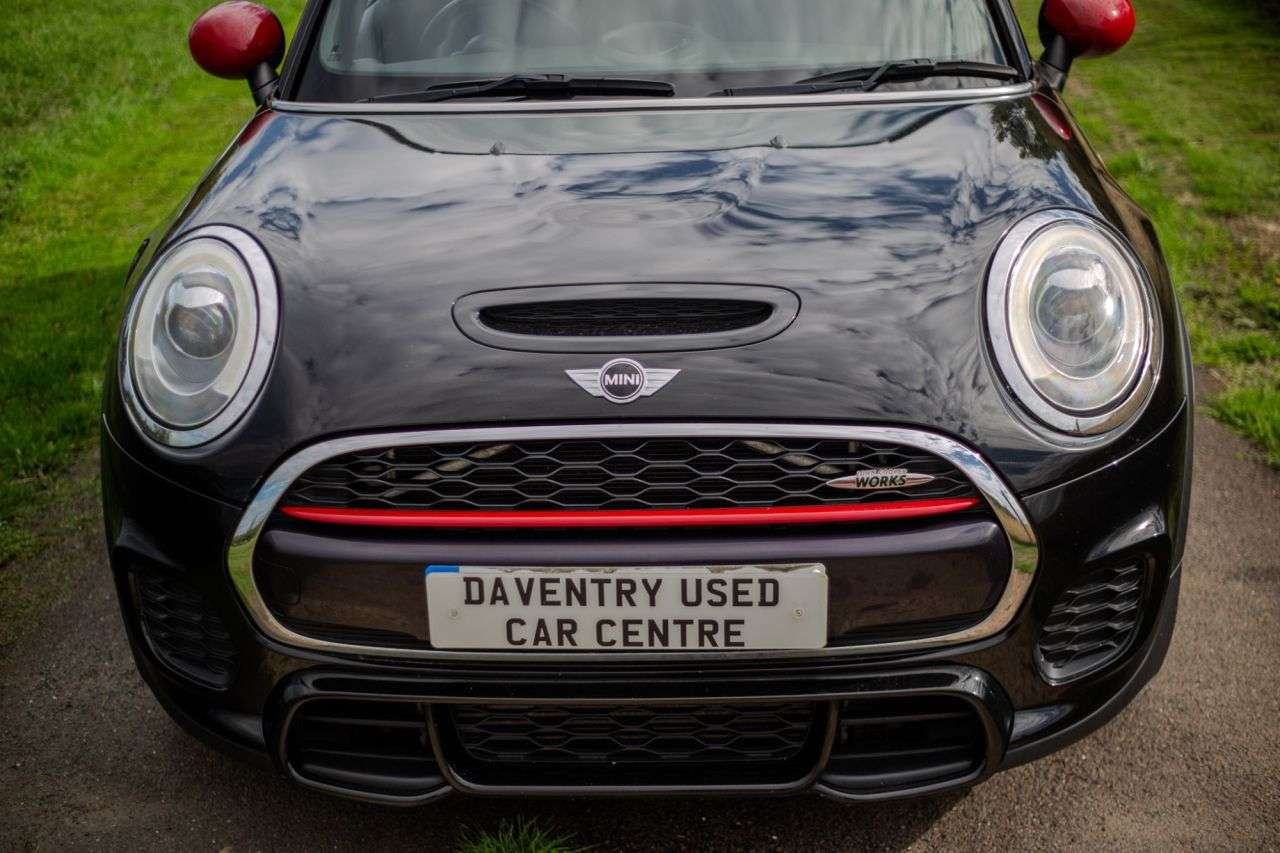 A 2018 MINI HATCH 2.0 John Cooper Works Hatchback 3dr Petrol Manual Euro 6 (s/s) (231 ps) CHI A 2018 MINI HATCH 2.0 John Cooper Works Hatchback 3dr Petrol Manual Euro 6 (s/s) (231 ps) CHI