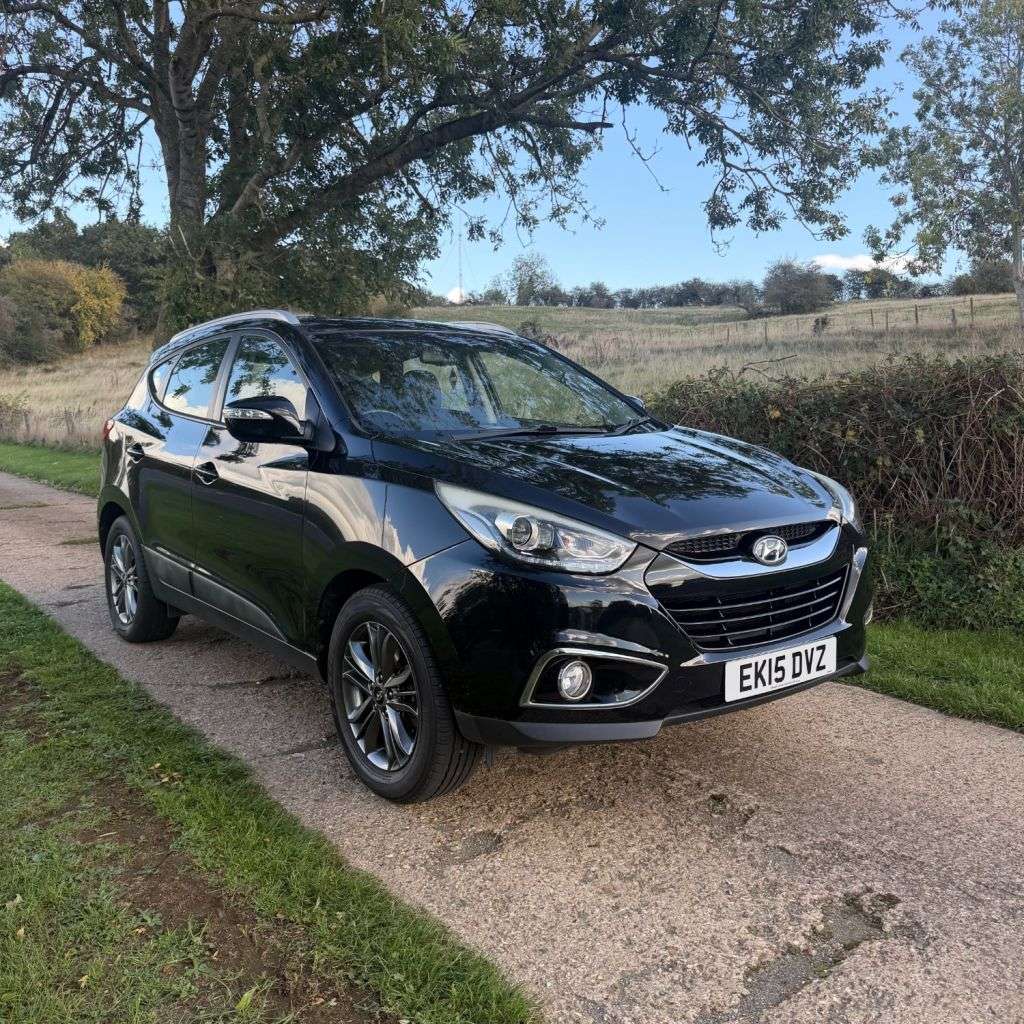 A 2015 HYUNDAI IX35 1.7 CRDi SE SUV 5dr Diesel Manual Euro 5 (s/s) (Nav) (115 ps) 6 STAMPS, HEA A 2015 HYUNDAI IX35 1.7 CRDi SE SUV 5dr Diesel Manual Euro 5 (s/s) (Nav) (115 ps) 6 STAMPS, HEA