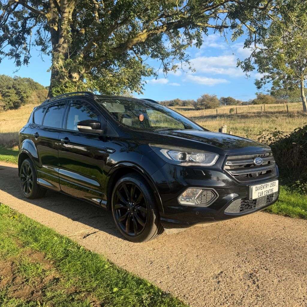 A 2017 FORD KUGA 2.0 TDCi ST-Line X SUV 5dr Diesel Manual AWD Euro 6 (s/s) (180 ps) PAN ROOF A 2017 FORD KUGA 2.0 TDCi ST-Line X SUV 5dr Diesel Manual AWD Euro 6 (s/s) (180 ps) PAN ROOF