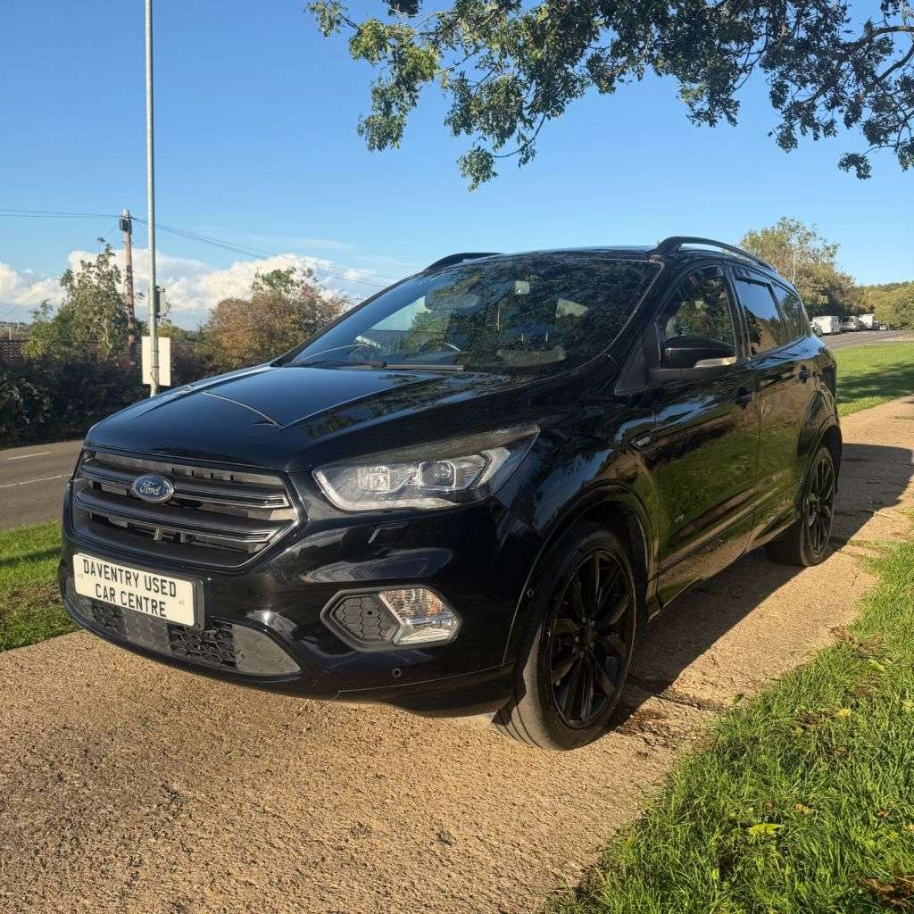 A 2017 FORD KUGA 2.0 TDCi ST-Line X SUV 5dr Diesel Manual AWD Euro 6 (s/s) (180 ps) PAN ROOF A 2017 FORD KUGA 2.0 TDCi ST-Line X SUV 5dr Diesel Manual AWD Euro 6 (s/s) (180 ps) PAN ROOF