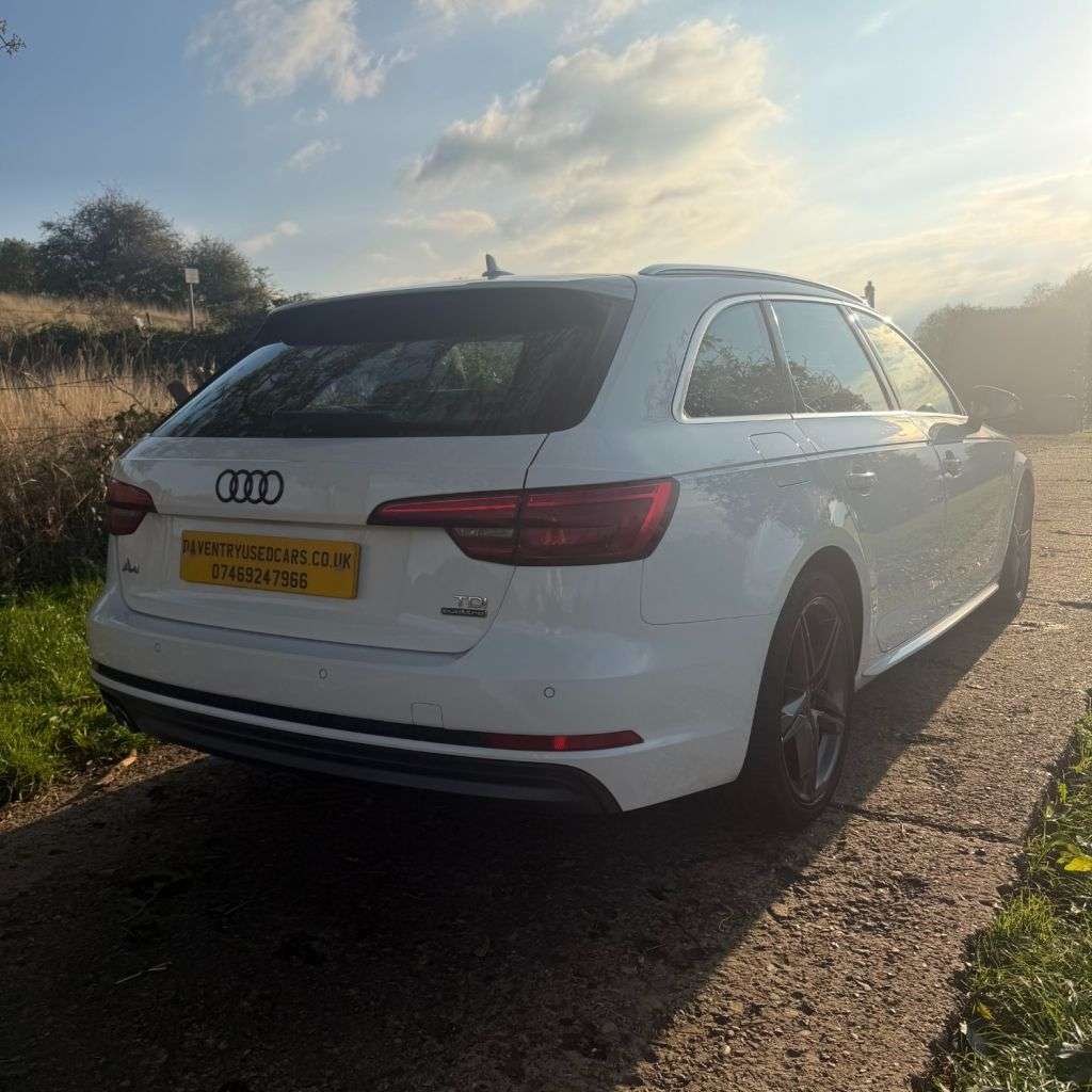 A 2016 AUDI A4 AVANT 3.0 TDI V6 S line Estate 5dr Diesel Tiptronic quattro Euro 6 (s/s) (272 ps) A 2016 AUDI A4 AVANT 3.0 TDI V6 S line Estate 5dr Diesel Tiptronic quattro Euro 6 (s/s) (272 ps)