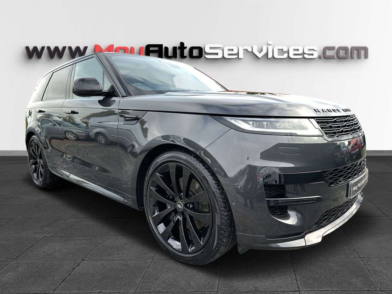 A 2023 LAND ROVER RANGE ROVER SPORT DYNAMIC SE A 2023 LAND ROVER RANGE ROVER SPORT DYNAMIC SE