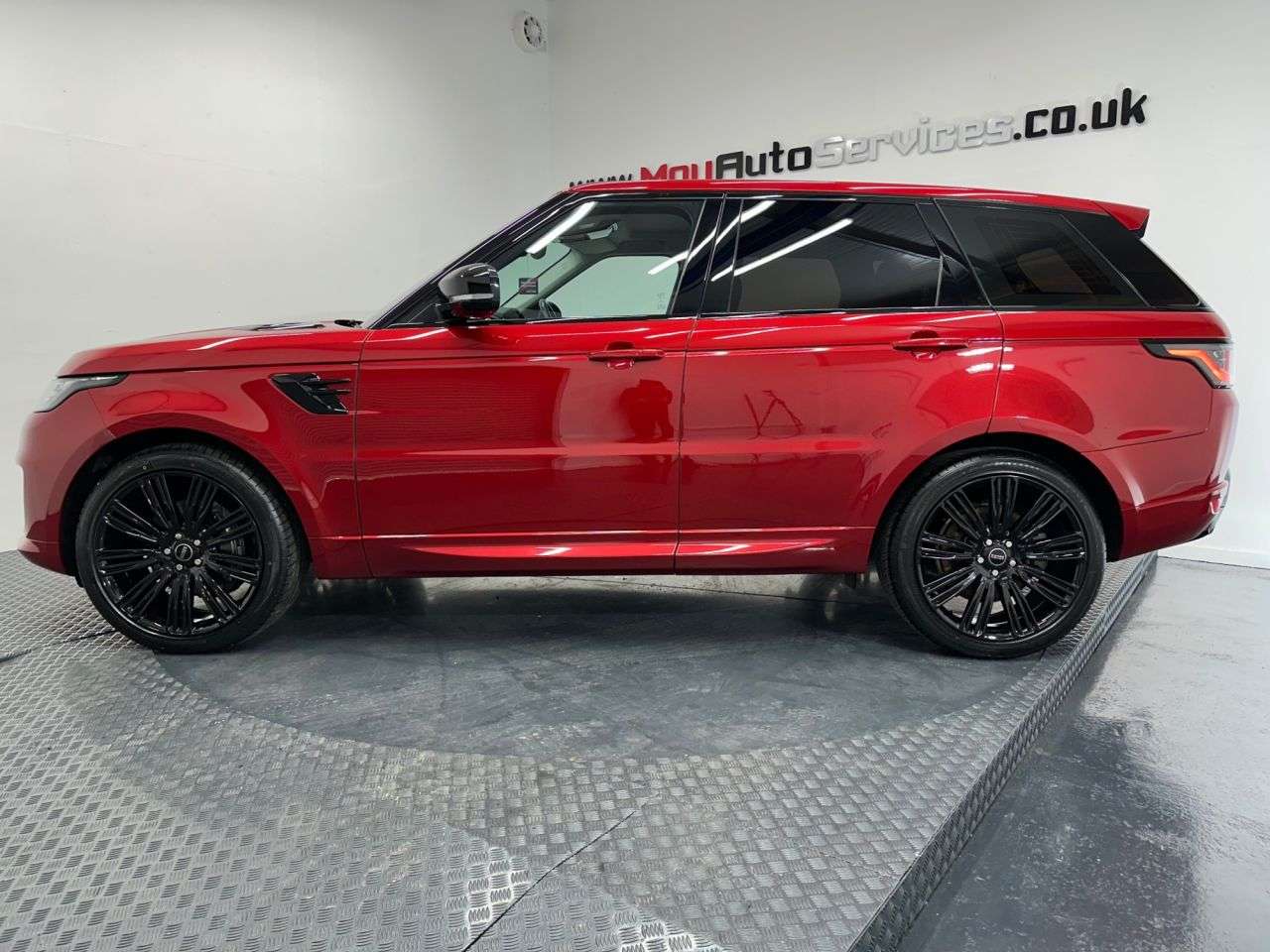 A 2022 LAND ROVER RANGE ROVER SPORT 3.0 HSE MHEV 5d 246 BHP A 2022 LAND ROVER RANGE ROVER SPORT 3.0 HSE MHEV 5d 246 BHP