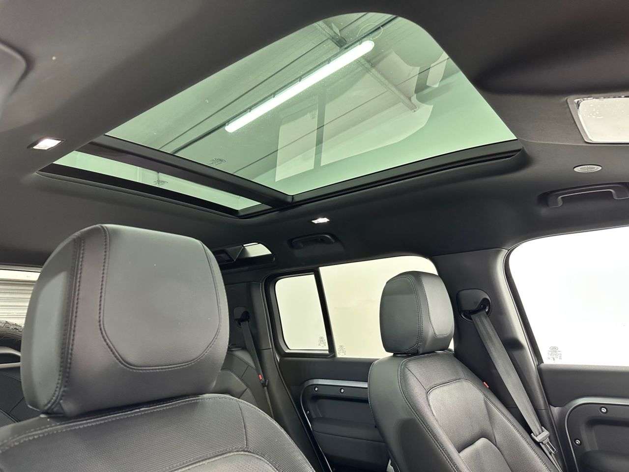 2023 LAND ROVER DEFENDER 2023 LAND ROVER DEFENDER