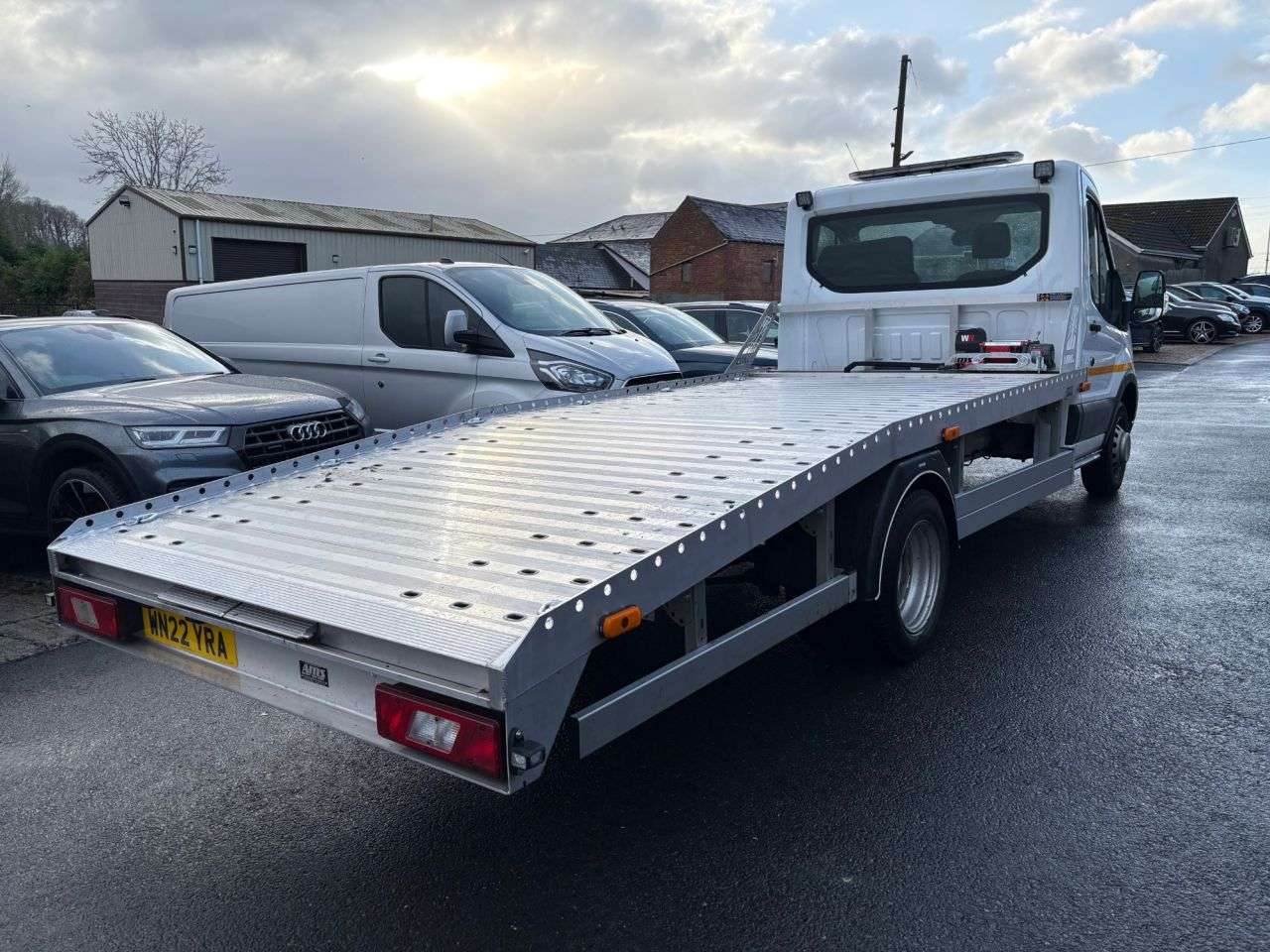 A 2022 FORD TRANSIT 2.0 350 EcoBlue Leader Chassis Cab 2dr Diesel Manual RWD L3 Euro 6 (s/s) (1 A 2022 FORD TRANSIT 2.0 350 EcoBlue Leader Chassis Cab 2dr Diesel Manual RWD L3 Euro 6 (s/s) (1