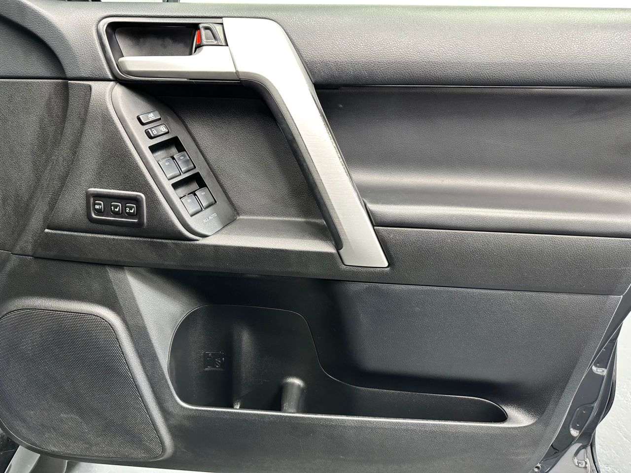 2018 TOYOTA LAND CRUISER 2018 TOYOTA LAND CRUISER