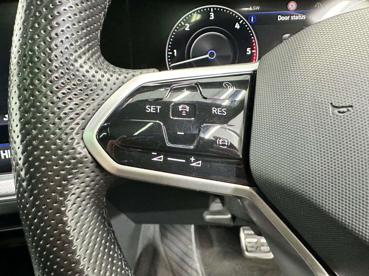 2021 VOLKSWAGEN TOUAREG 2021 VOLKSWAGEN TOUAREG