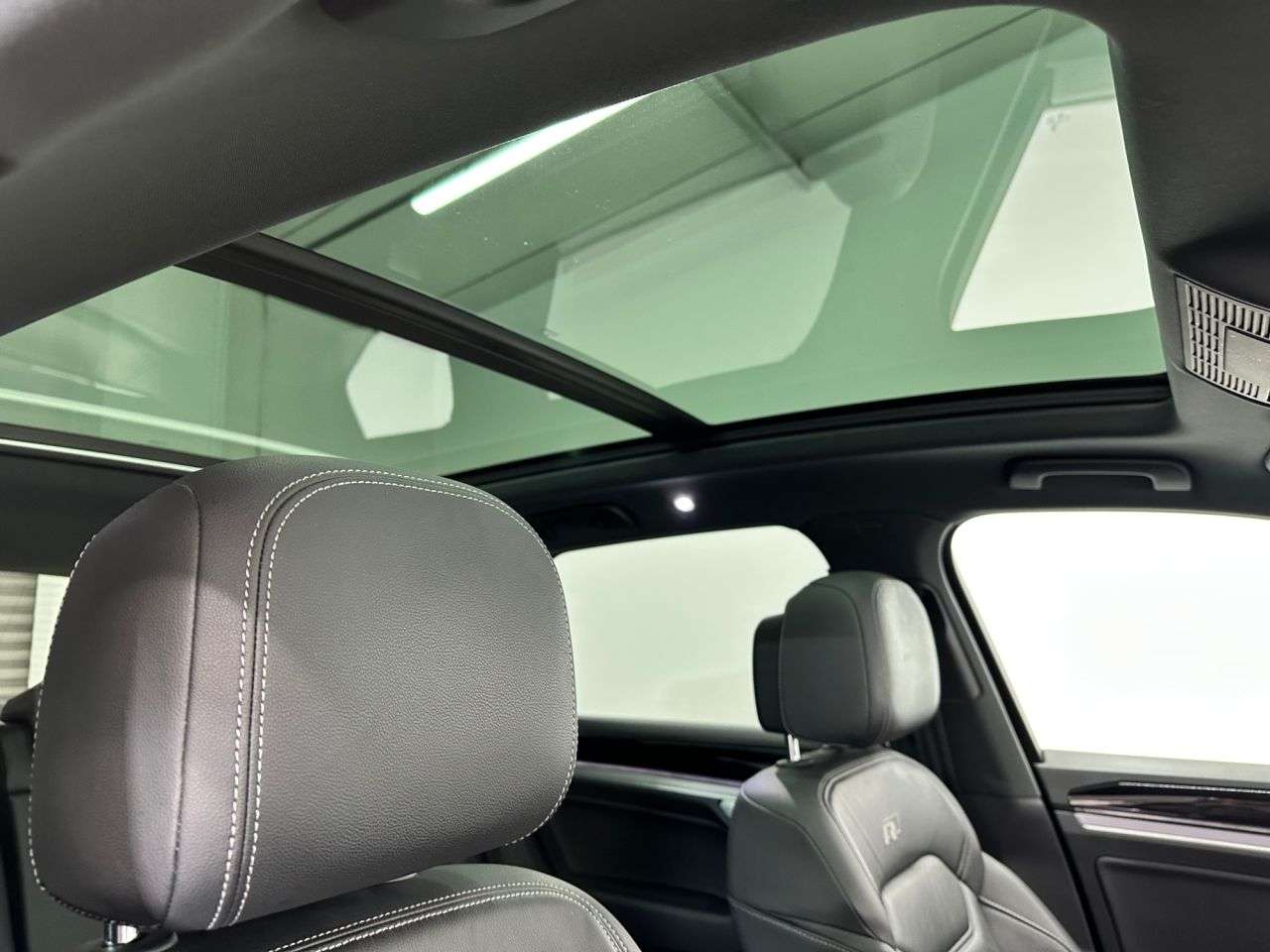 2021 VOLKSWAGEN TOUAREG 2021 VOLKSWAGEN TOUAREG