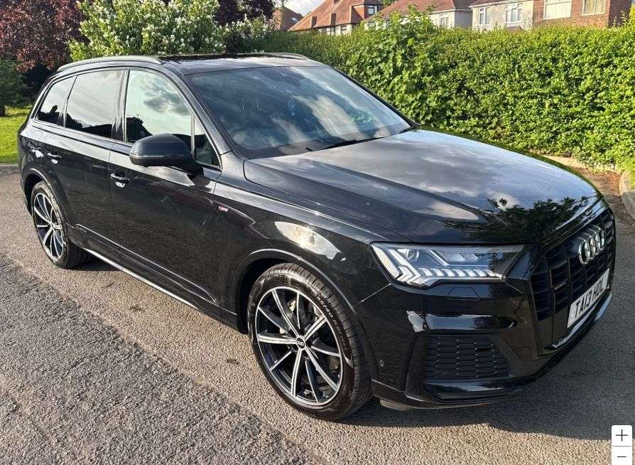 Check out this Audi Q7 2021 Diesel Automatic