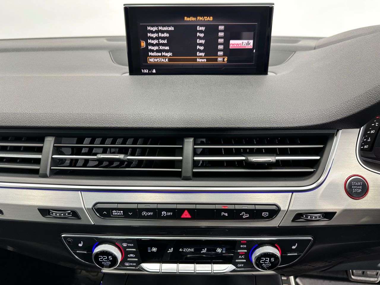 2018 AUDI SQ7 2018 AUDI SQ7