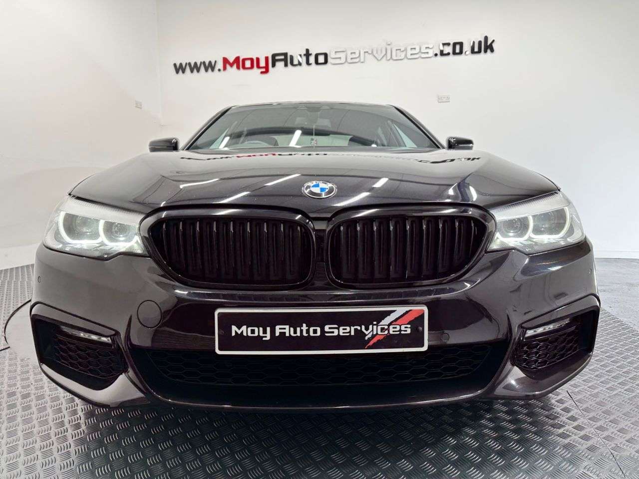 A 2018 BMW 5 SERIES 2.0 520d M Sport Saloon 4dr Diesel Auto Euro 6 (s/s) (190 ps) A 2018 BMW 5 SERIES 2.0 520d M Sport Saloon 4dr Diesel Auto Euro 6 (s/s) (190 ps)