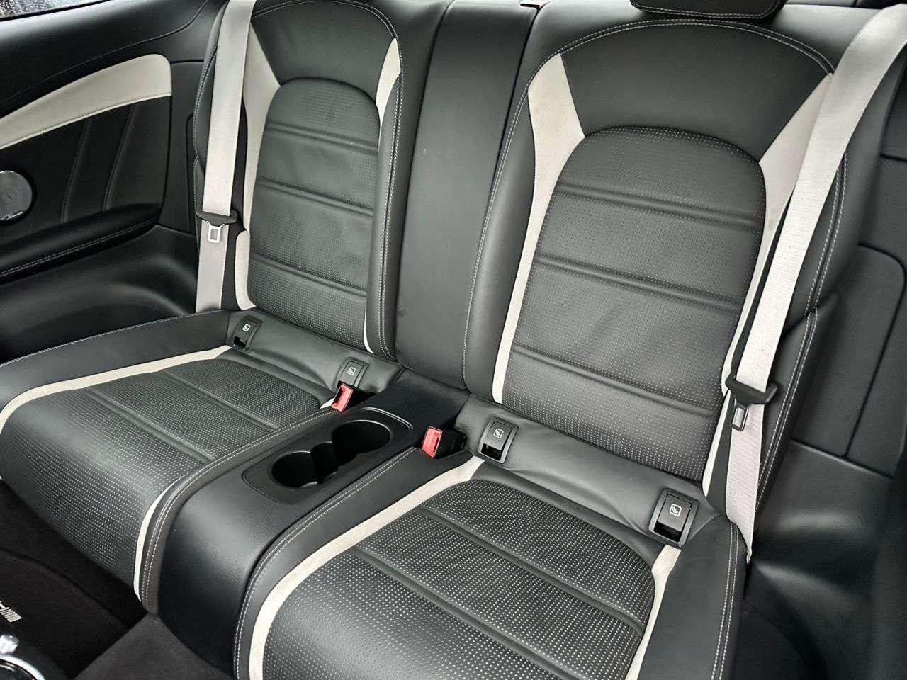 null MERCEDES-BENZ C-CLASS null MERCEDES-BENZ C-CLASS