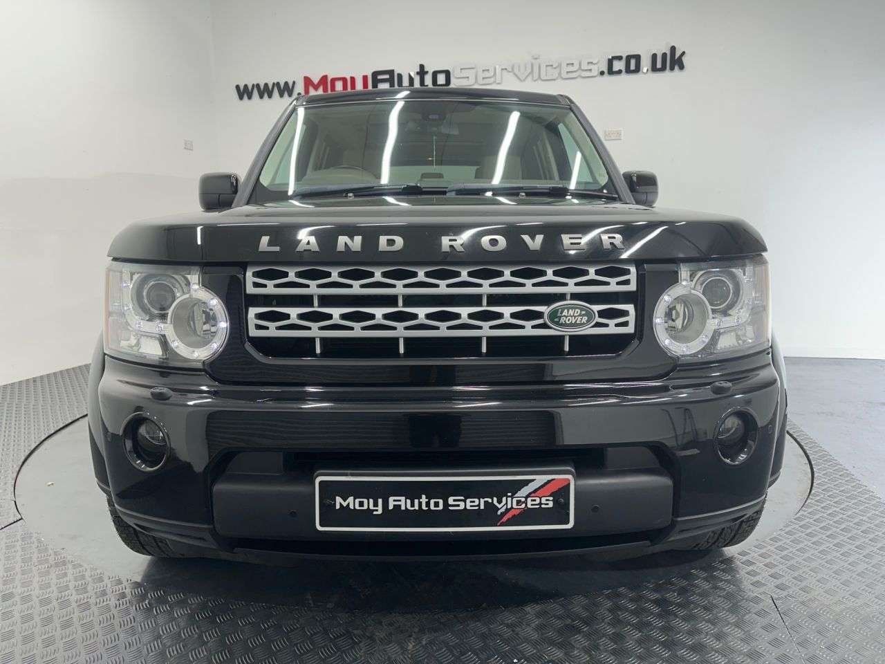 A 2011 LAND ROVER DISCOVERY 4 3.0 SD V6 HSE SUV 5dr Diesel CommandShift 4WD Euro 5 (245 ps) A 2011 LAND ROVER DISCOVERY 4 3.0 SD V6 HSE SUV 5dr Diesel CommandShift 4WD Euro 5 (245 ps)