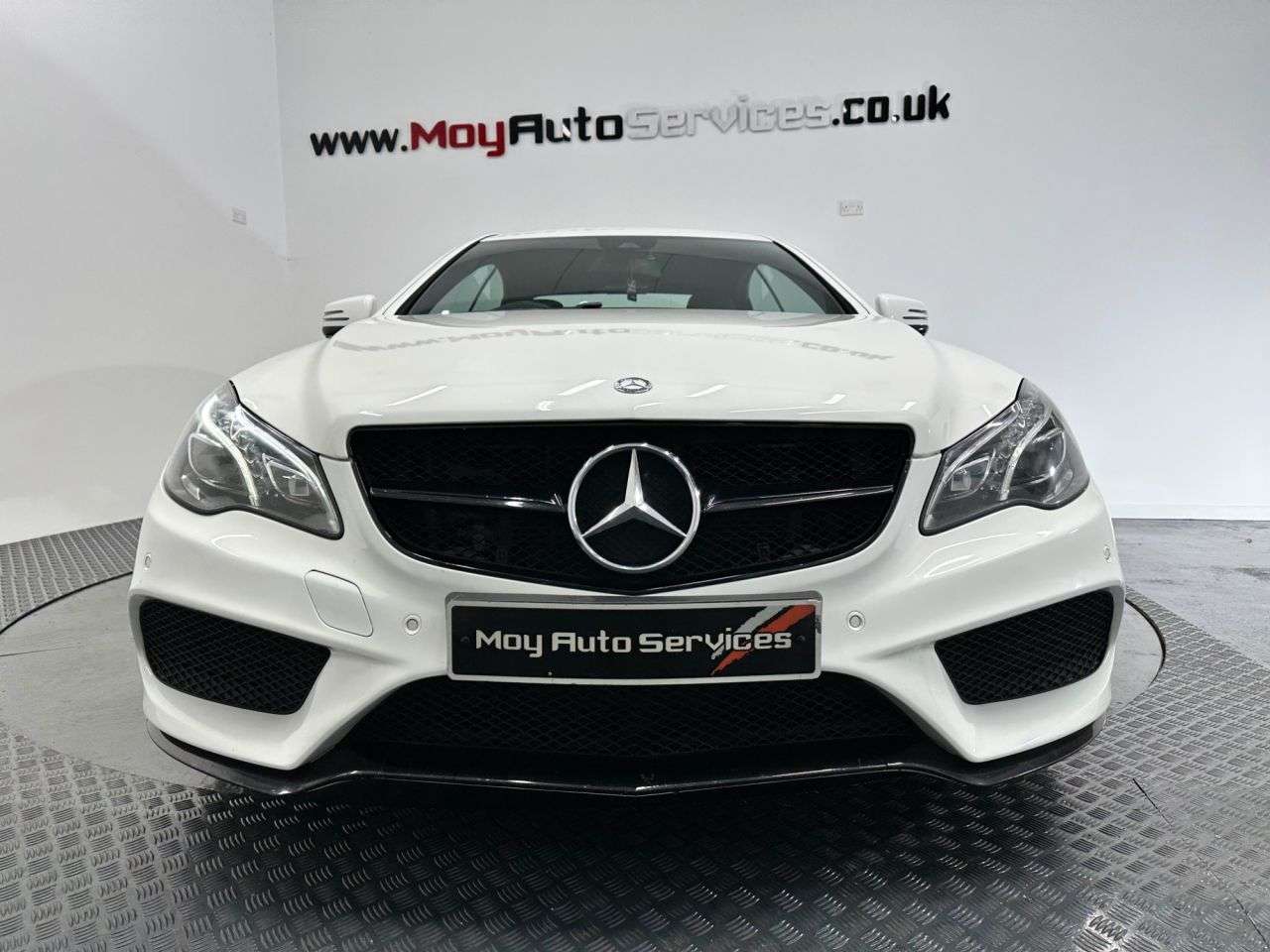 A 2016 MERCEDES-BENZ E-CLASS 2.1 E220d BlueTEC AMG Line Coupe 2dr Diesel G-Tronic+ Euro 6 (s/s) (177 ps) A 2016 MERCEDES-BENZ E-CLASS 2.1 E220d BlueTEC AMG Line Coupe 2dr Diesel G-Tronic+ Euro 6 (s/s) (177 ps)