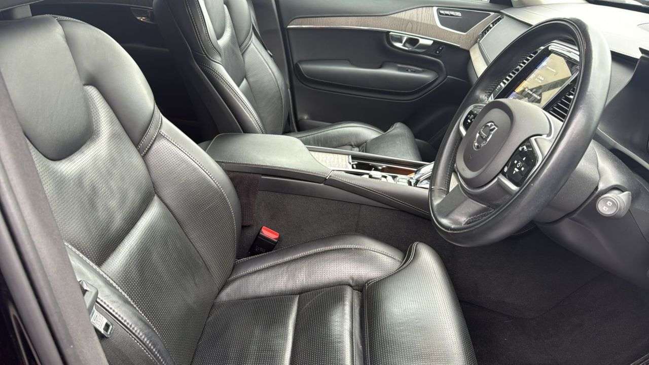 2022 VOLVO XC90 2022 VOLVO XC90