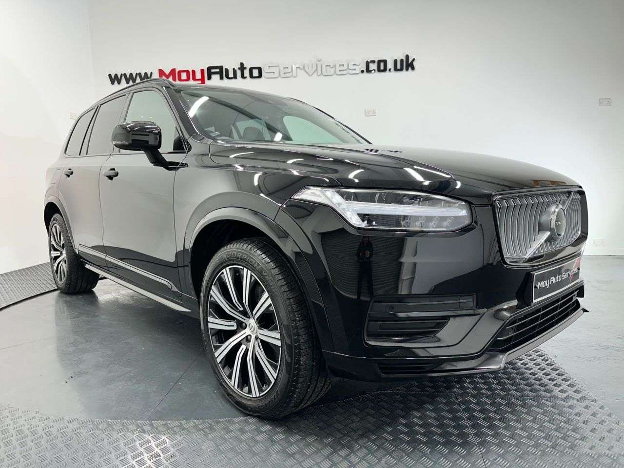 A 2022 VOLVO XC90 2.0 B5 MHEV Inscription SUV 5dr Diesel Hybrid Auto 4WD Euro 6 (s/s) (235 ps A 2022 VOLVO XC90 2.0 B5 MHEV Inscription SUV 5dr Diesel Hybrid Auto 4WD Euro 6 (s/s) (235 ps