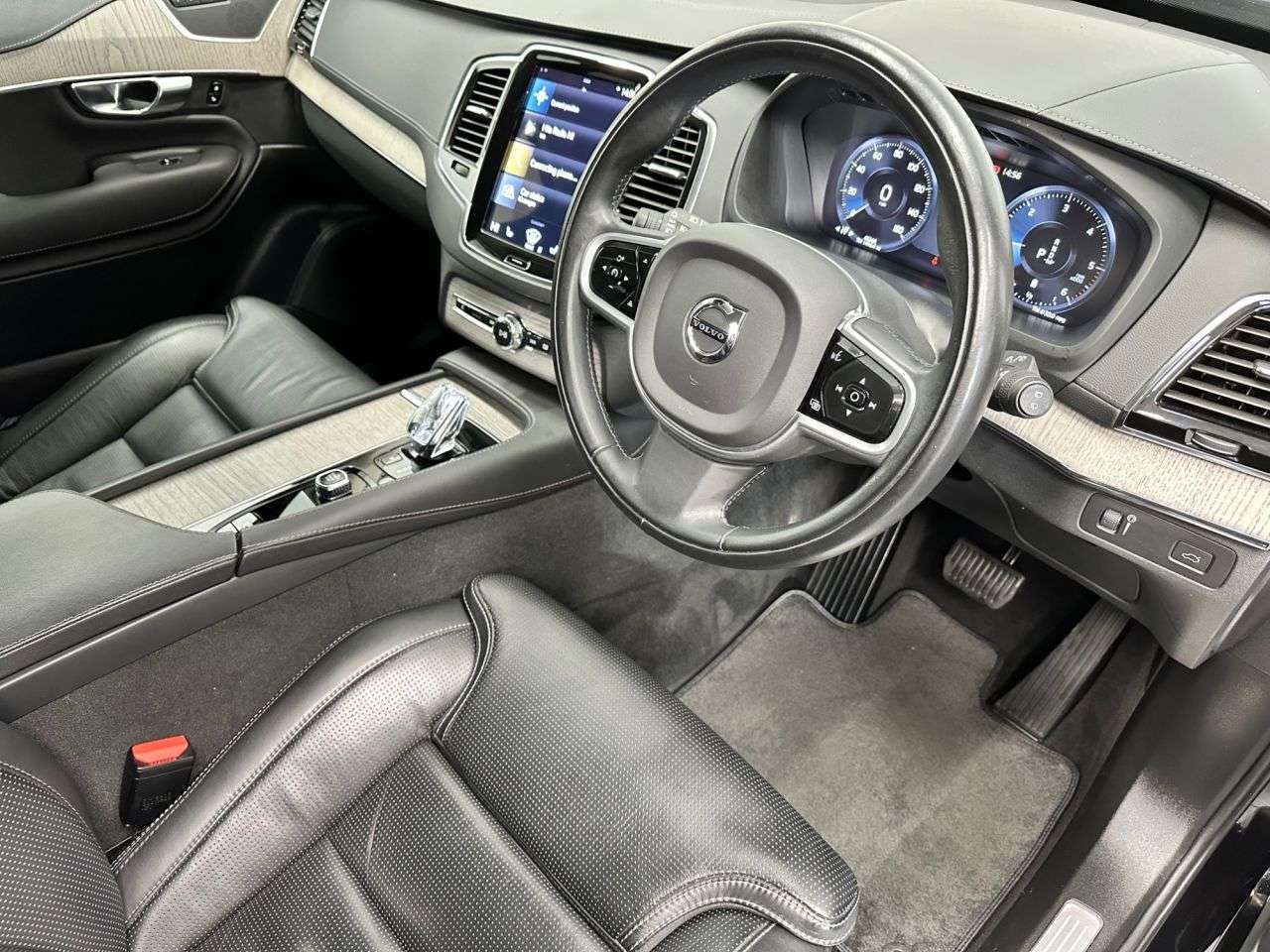 2022 VOLVO XC90 2022 VOLVO XC90