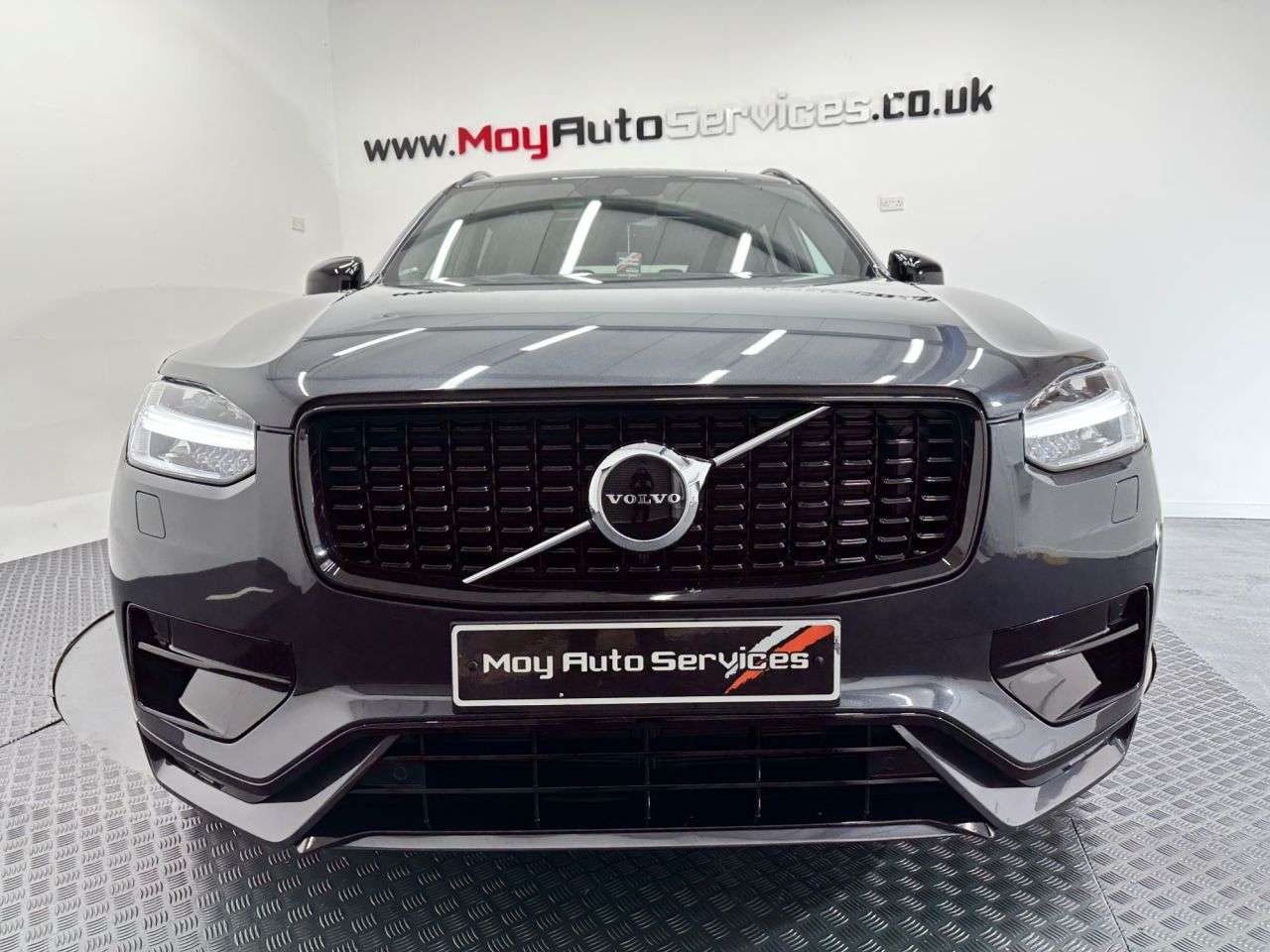A 2022 VOLVO XC90 2.0 B5 MHEV R-Design Pro SUV 5dr Diesel Hybrid Auto 4WD Euro 6 (s/s) (235 p A 2022 VOLVO XC90 2.0 B5 MHEV R-Design Pro SUV 5dr Diesel Hybrid Auto 4WD Euro 6 (s/s) (235 p